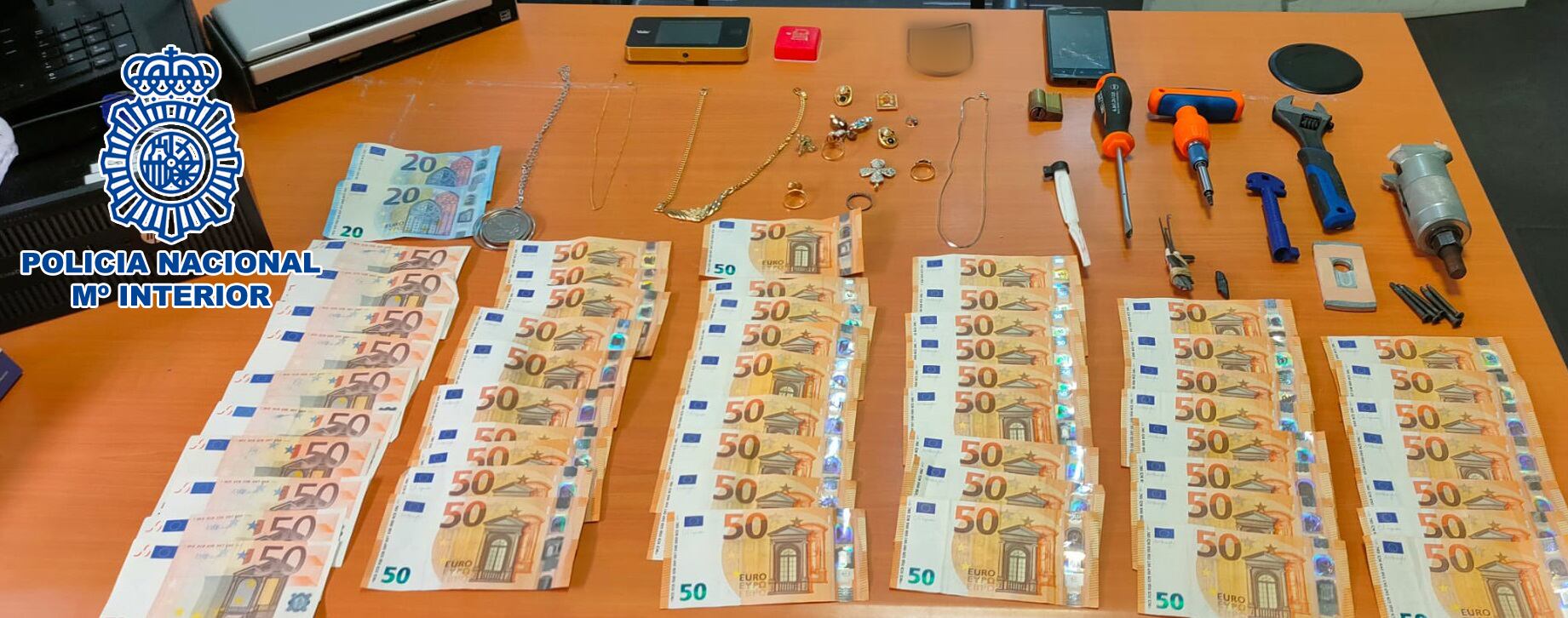 Dinero intervenido por la Policía Nacional