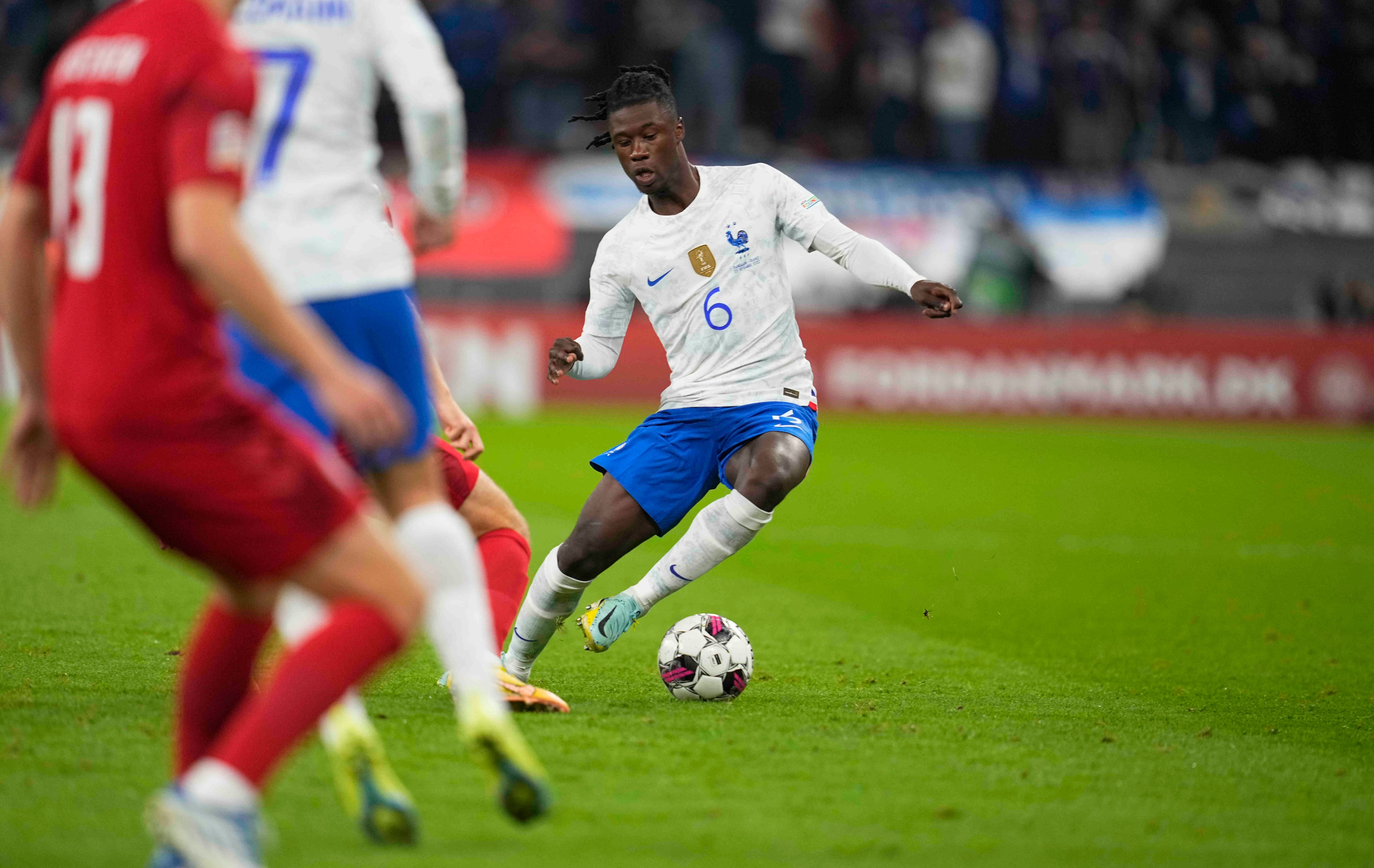 Eduardo Camavinga, centrocampista francés, durante el partido contra Dinamarca