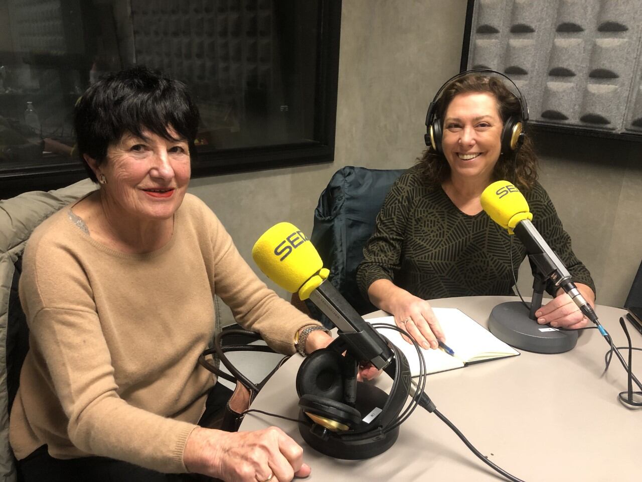 Vicenta Berriozabal, a la izquierda, junto a MIreia Alonso