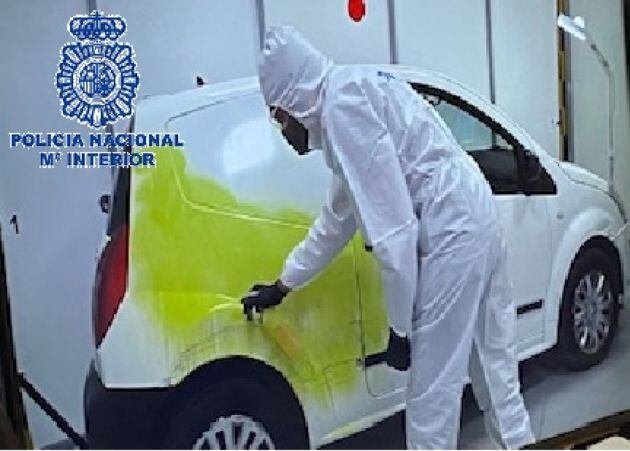 Estación en la búsqueda y revelado de evidencias forenses