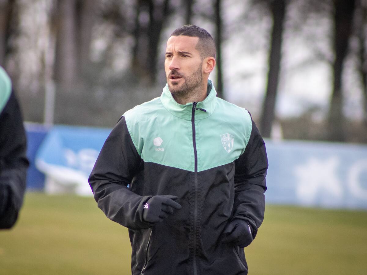 Óscar Sielva es optimista, tras una mala primera vuelta, para salir del descenso