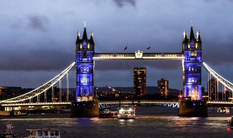 Londres se solidariza con París