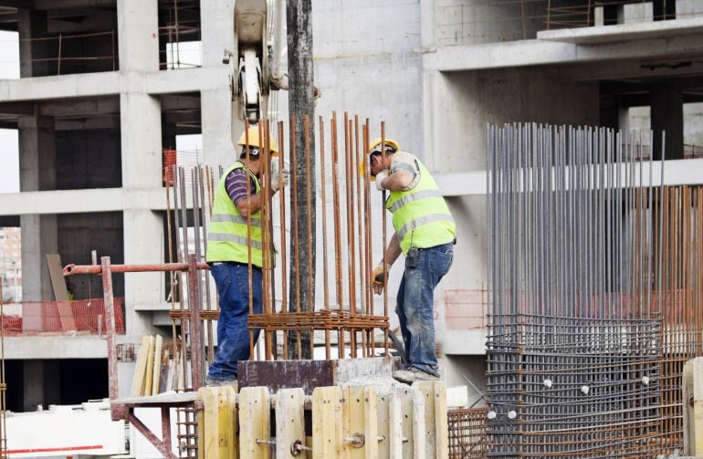 obreros en la construcción