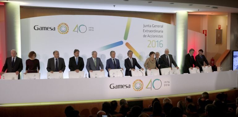 El presidente de Gamesa, Ignacio Martin, durante la junta extraordinaria de accionistas celebrada en la sede de la compañía, en Zamudio, para aprobar la fusión con la división de aerogeneradores de Siemens.