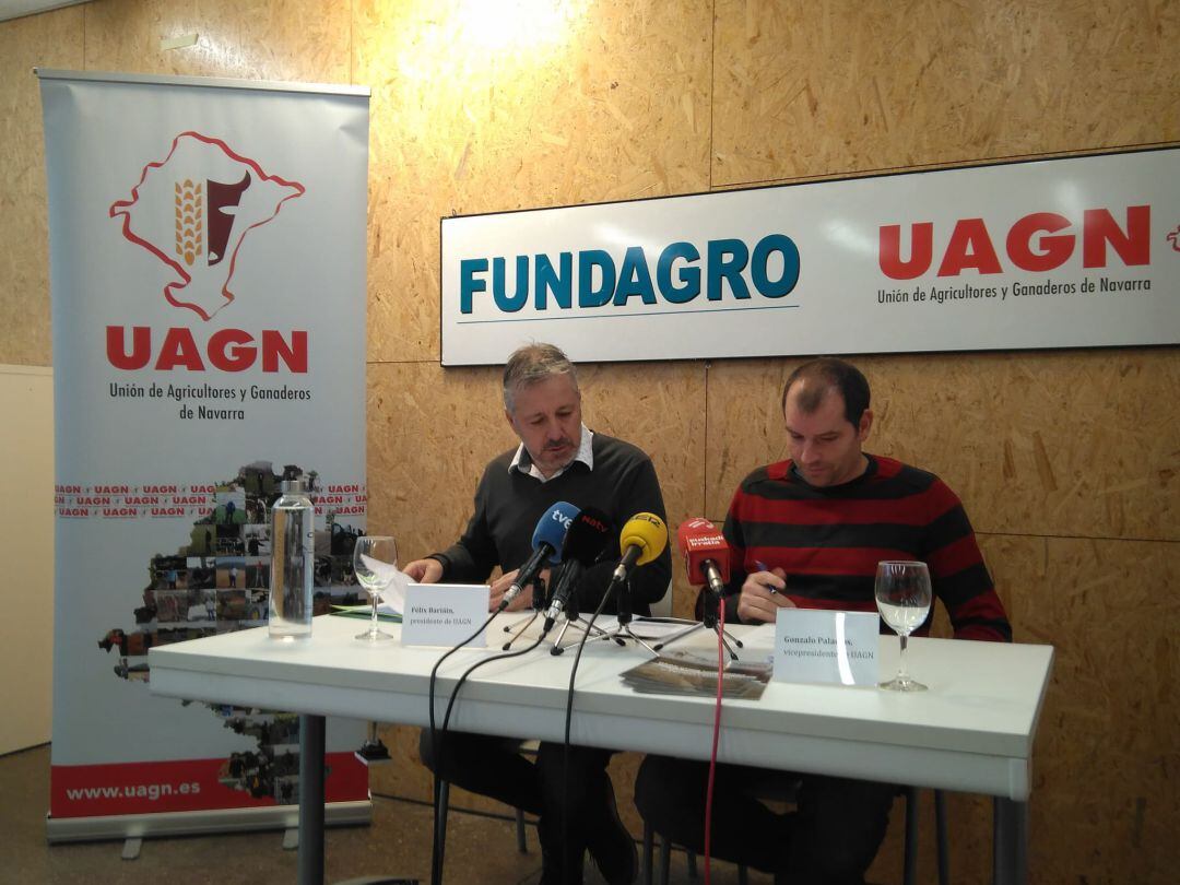 El presidente de UAGN, Félix Bariáin, explica la oposición del sindicato a la decisión del Departamento de Desarrollo Rural de mantener las osas en el Pirineo