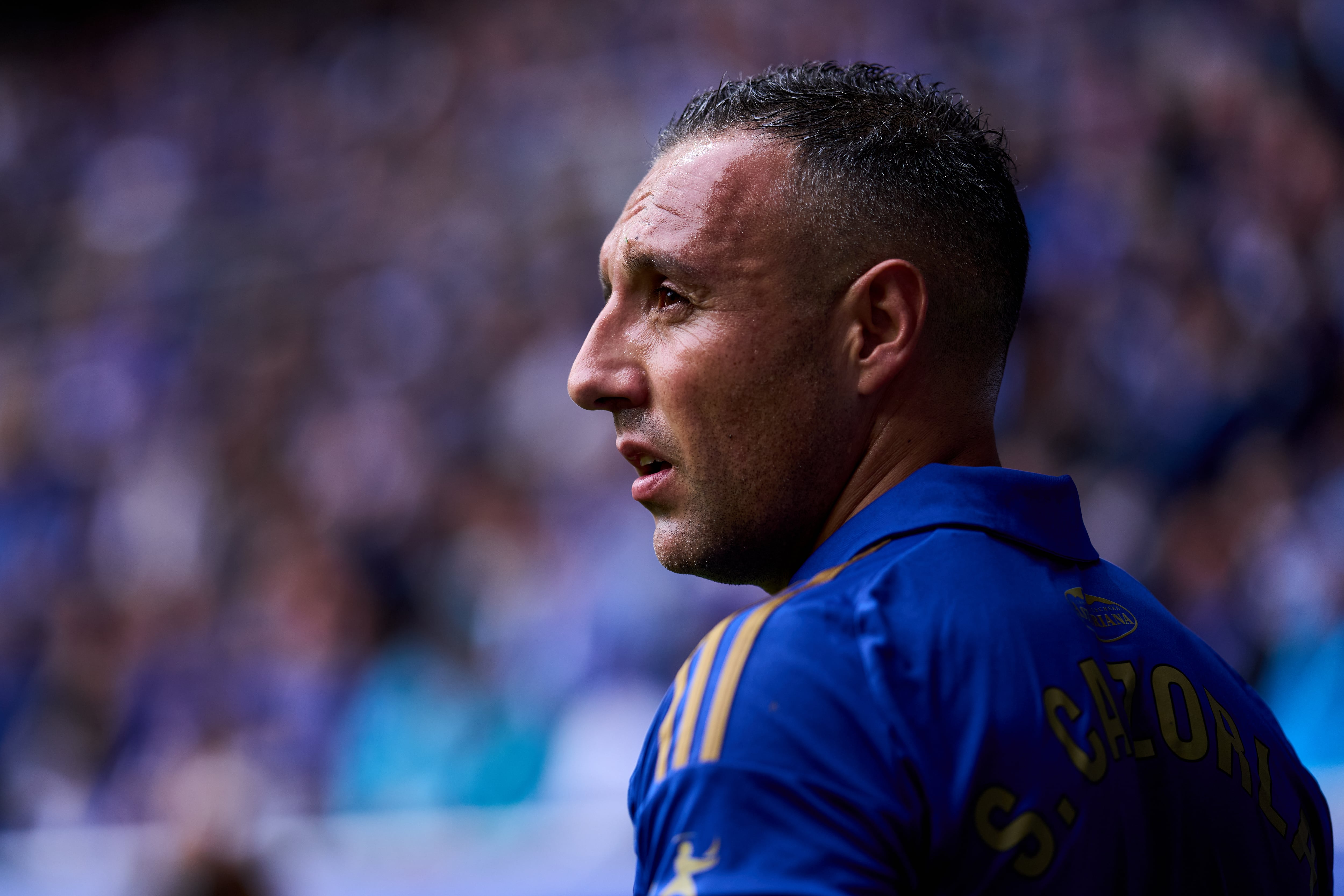 Santi Cazorla, juega un partido con el Real Oviedo