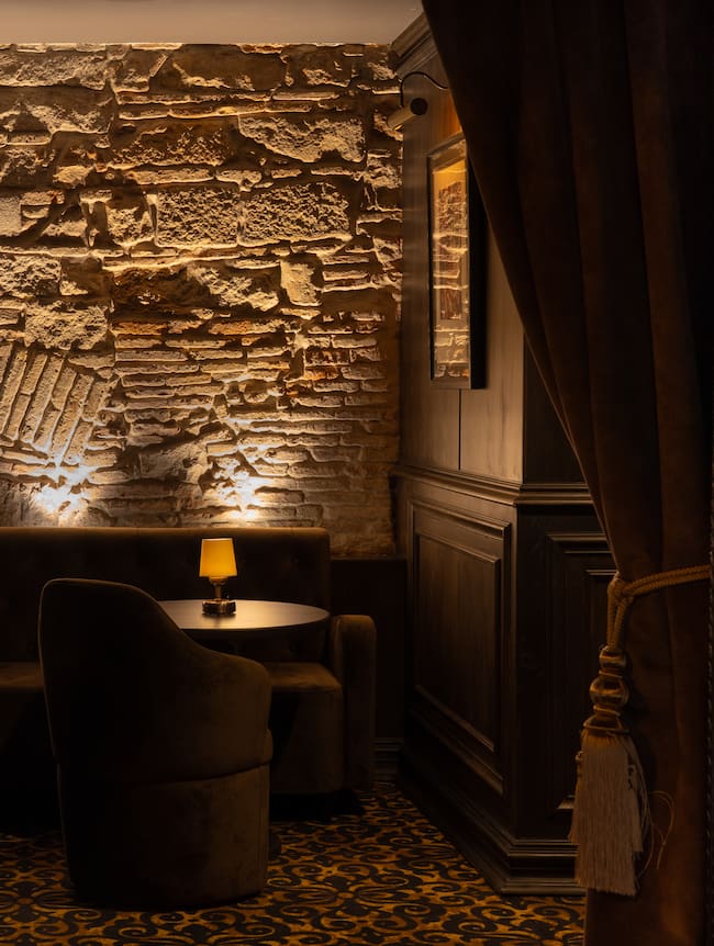 Decoració inspirada en els bars secrets dels anys 20