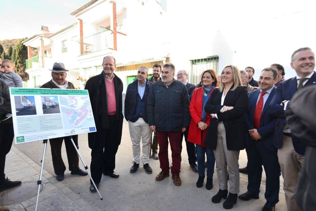 Marifran Carazo visita las obras en Cortes y Graena.