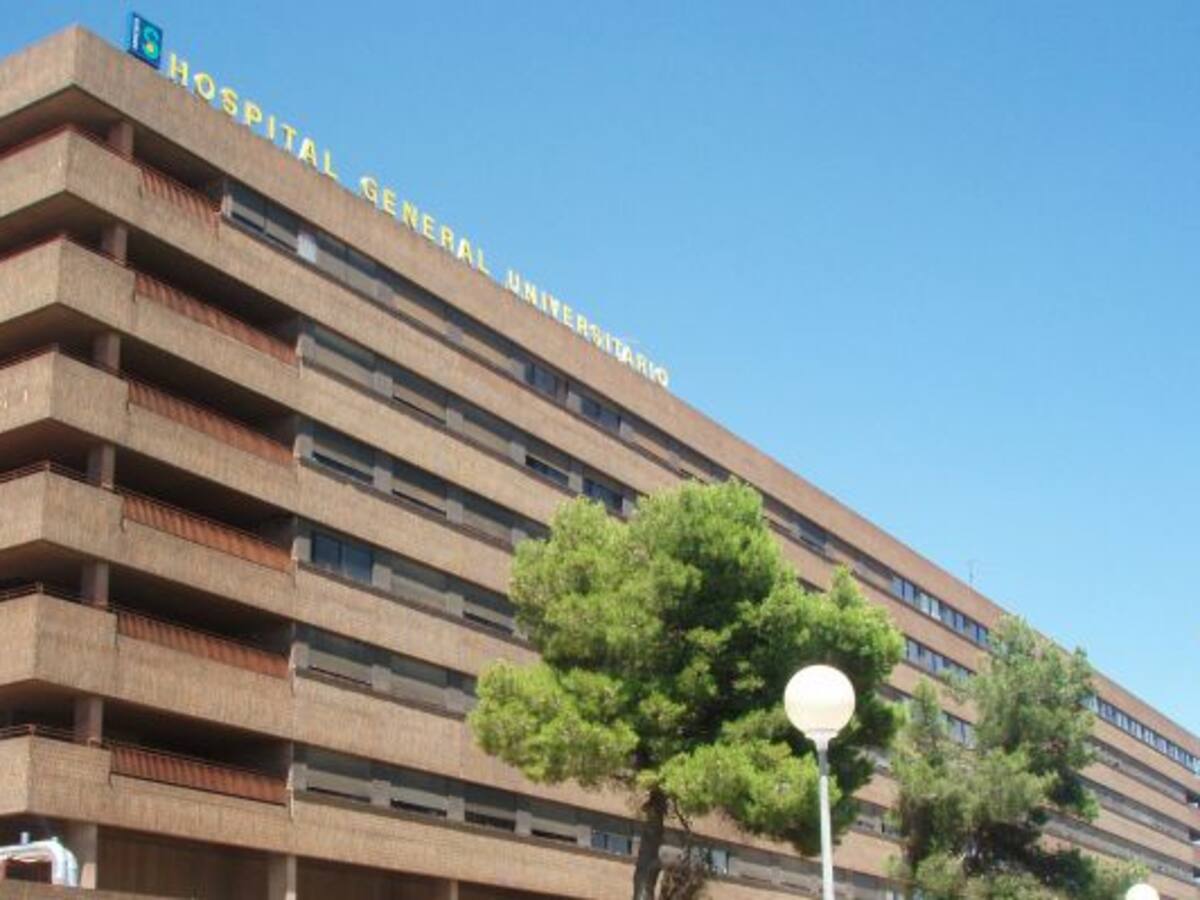 Detenido por romper los retrovisores de 10 coches junto al Hospital