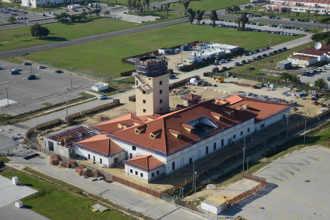 la nueva terminal del aeropuerto de la base