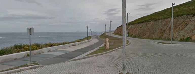 Paseo marítimo a la altura del Portiño