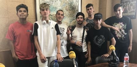 MTK, Nexo MC, P Díez, Kodaav, Gabri Hades, Rhyme y Zhero en los estudios de SER Cuenca.