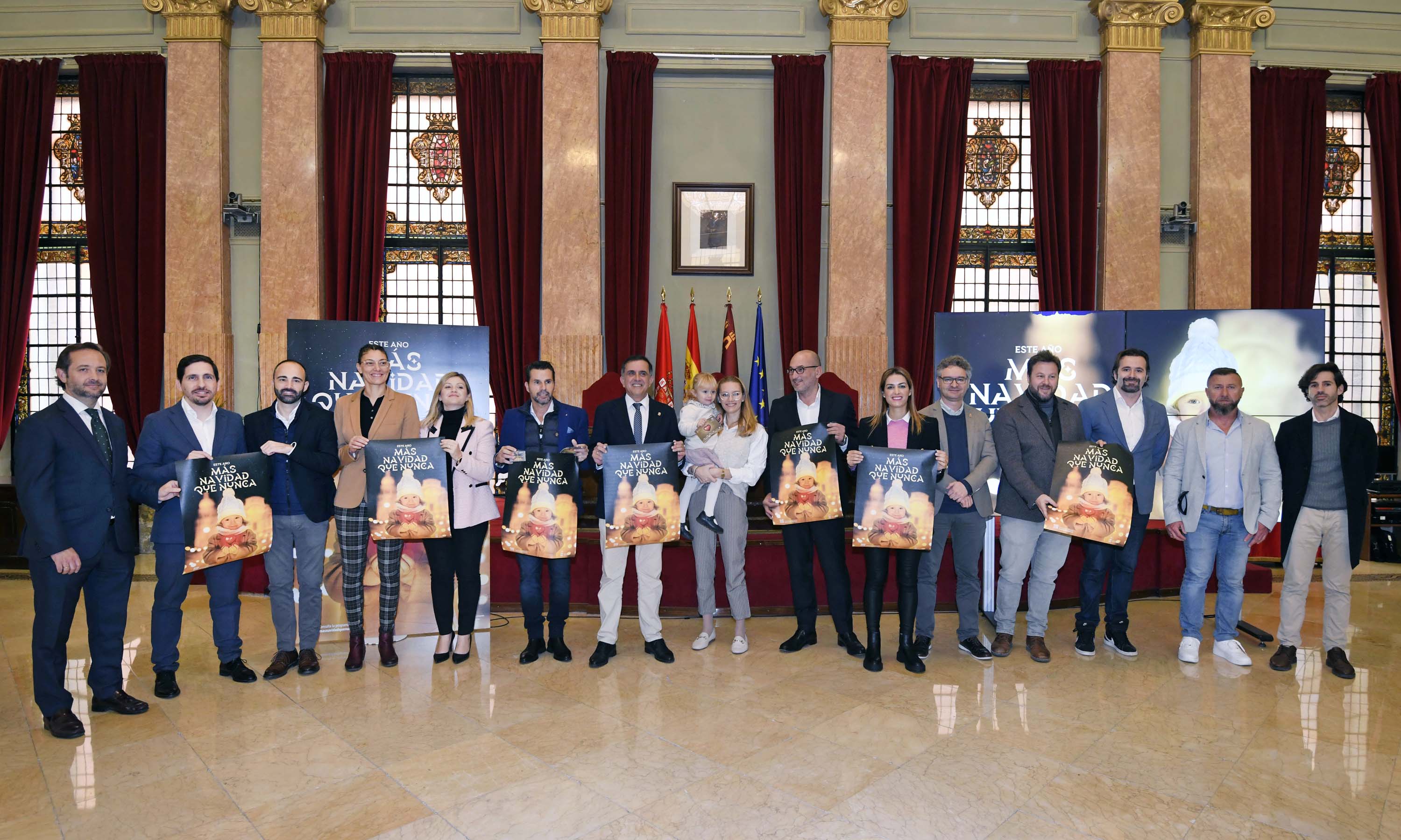 La presentación del programa de Navidad 2022-2023 del Ayuntamiento de Murcia ha tenido lugar en el salón de plenos