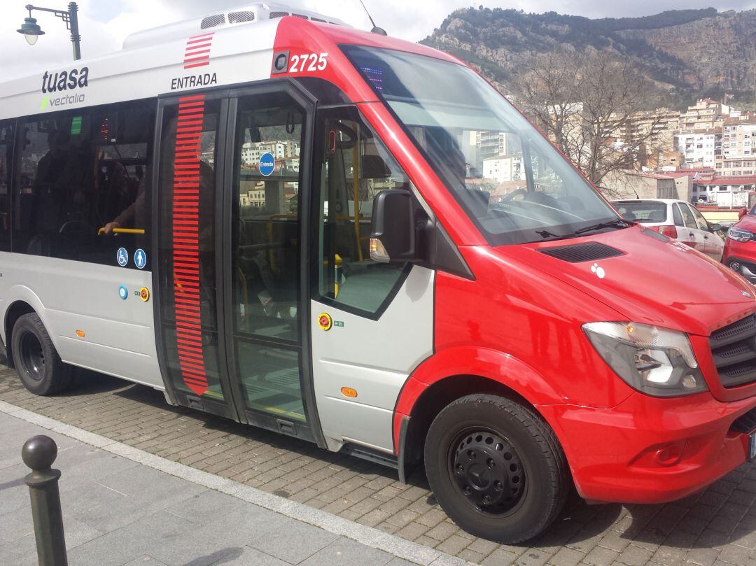 Imagen de archivo de un autobús del servicio del transporte urbano de Alcoy.