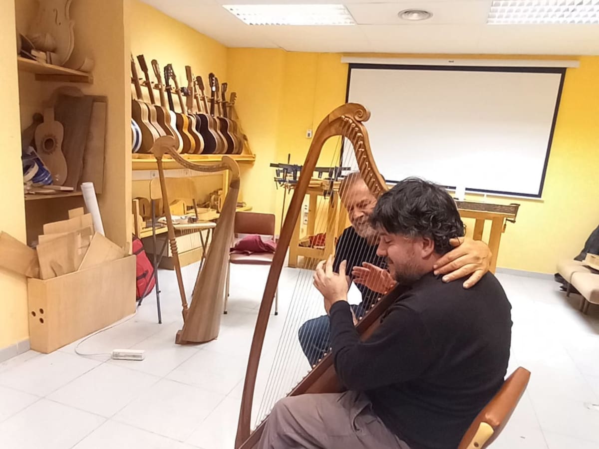 La Escuela de Violería de Zaragoza, donde la madera aprende a sentir