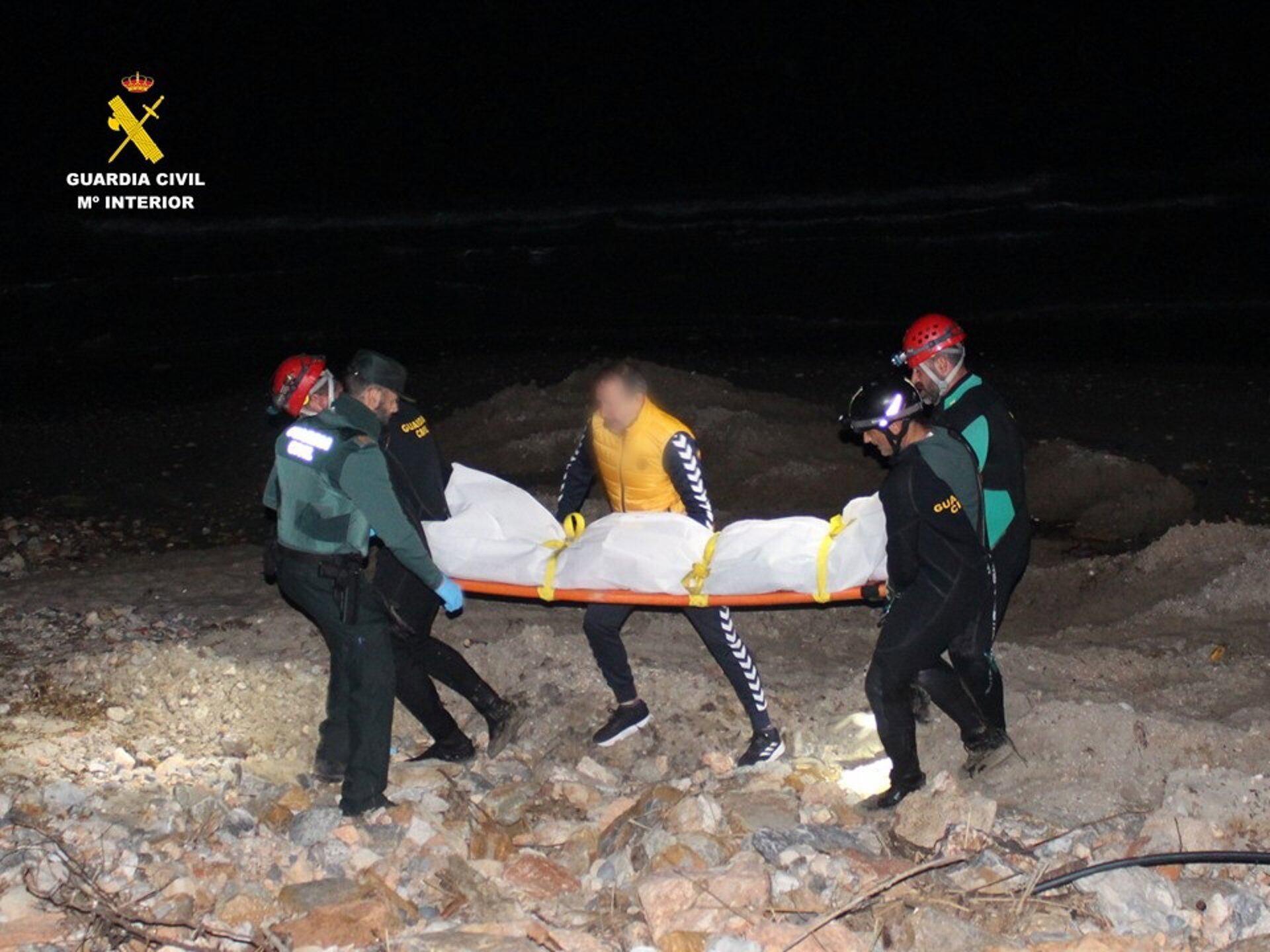 Un hombre muere tras caer de un acantilado en Pilar de la Horadada