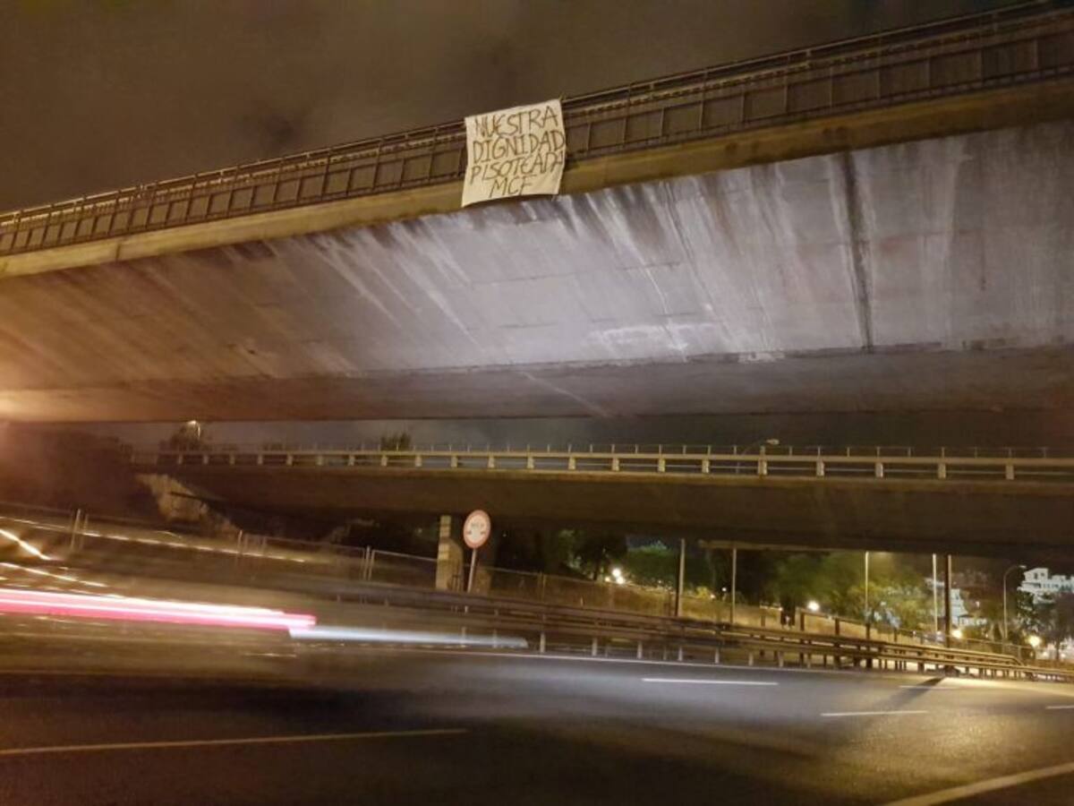 Aparecen nuevas pancartas contra la gestión de Al-Thani