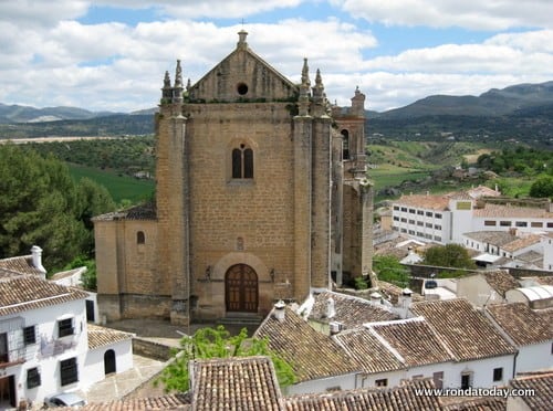 Fachada de la iglesia del Espíritu Santo de Ronda