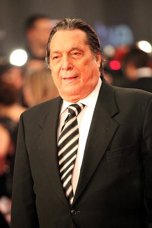 El actor Sancho Gracia, muy atento con la prensa