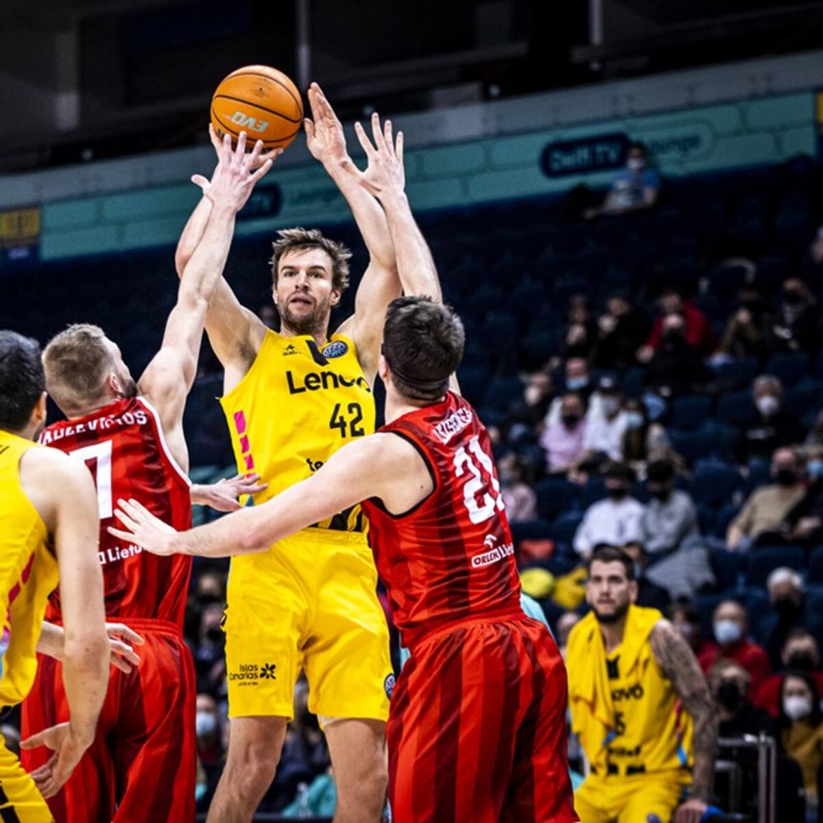 Aurinegro hasta el 2025