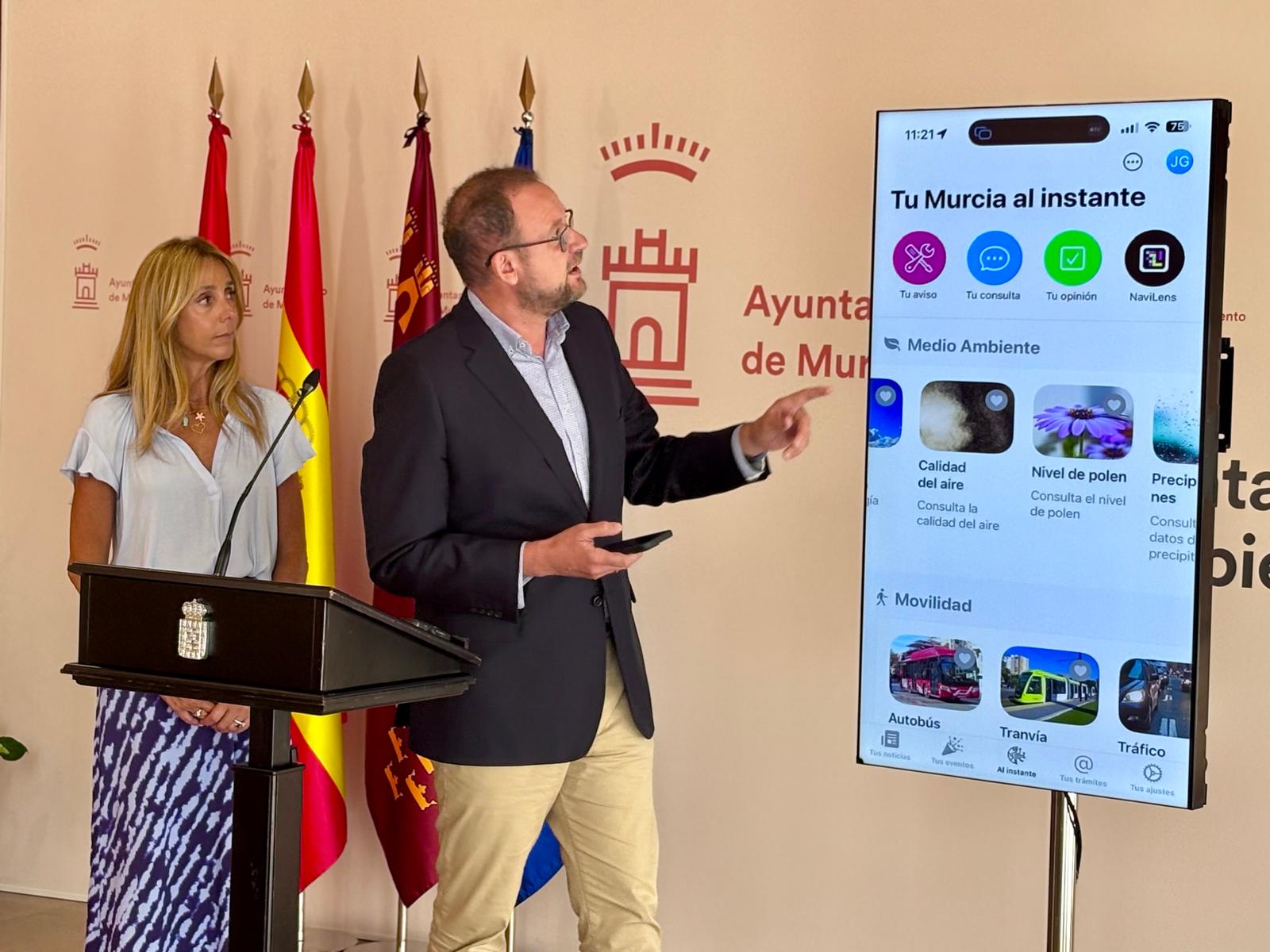 El concejal de Desarrollo Urbano y Ciudad Inteligente, José Guillén, presenta las novedades de la app Tu Murcia