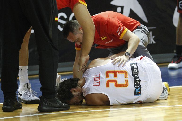 Sergio Llull tras su lesión contra la selección de Bélgica. 