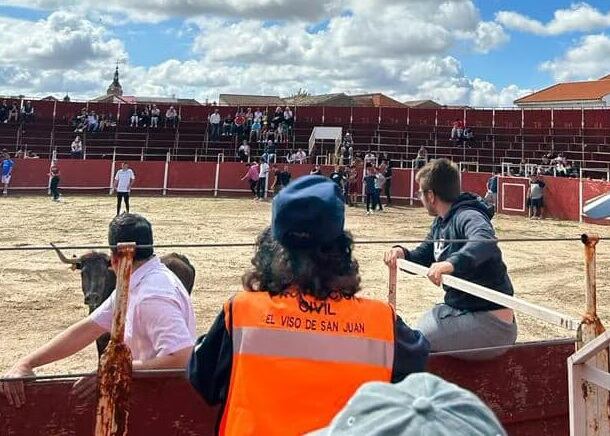 Protección Civil de El Viso de San Juan, desplazados hasta la Plaza de Toros de Cedillo del Condado