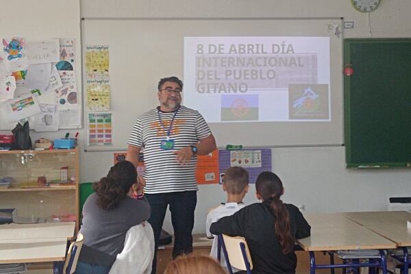 Día del pueblo gitano en los colegios de Sax