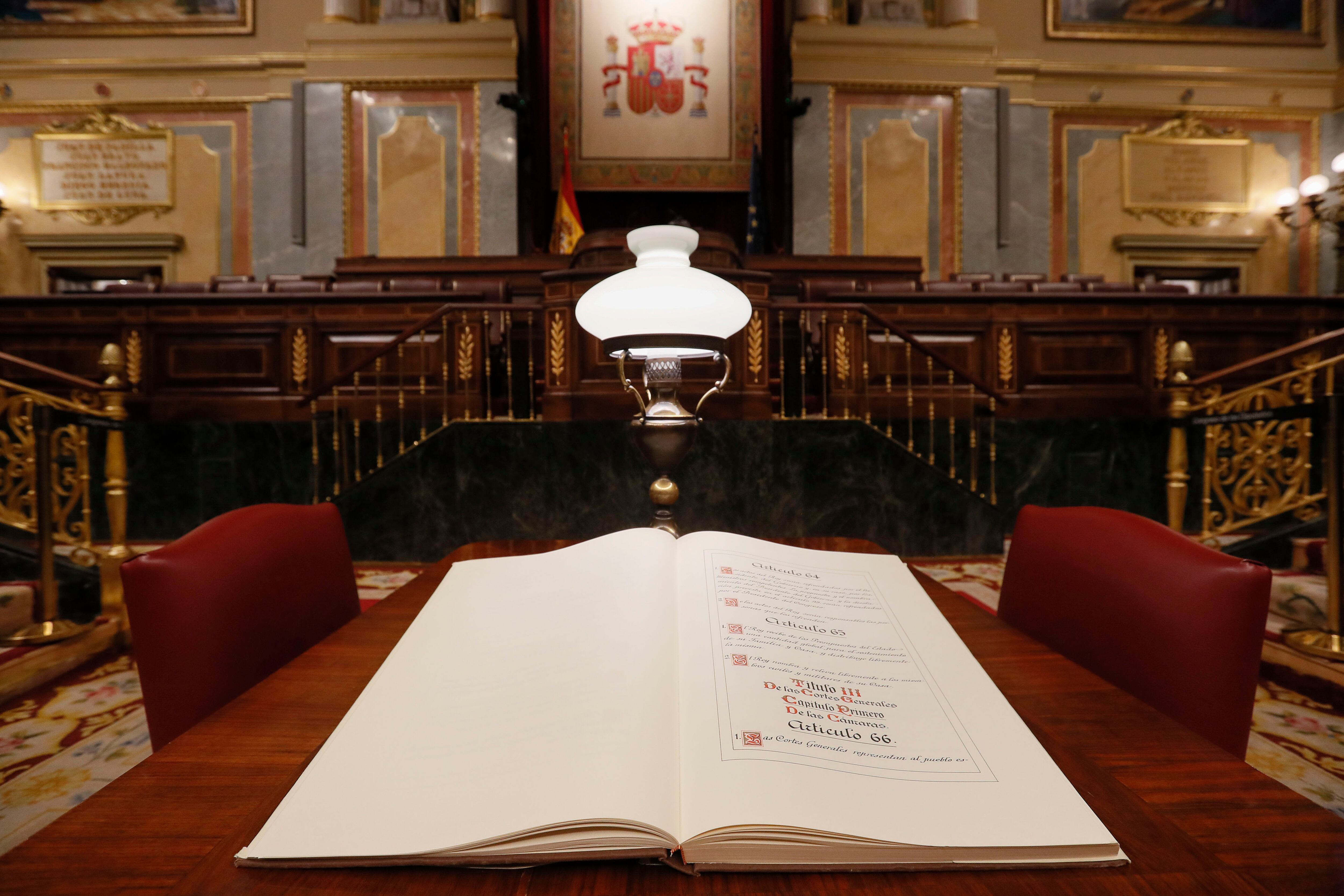 MADRID, 07/02/2026.- La Constitución en el Congreso de los Diputados  EFE/Mariscal