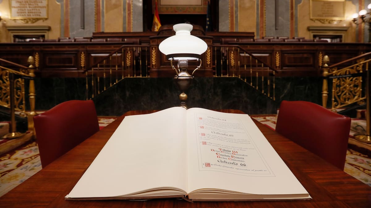 Ignacio Martínez de Pisón: "Vivan las "caenas""