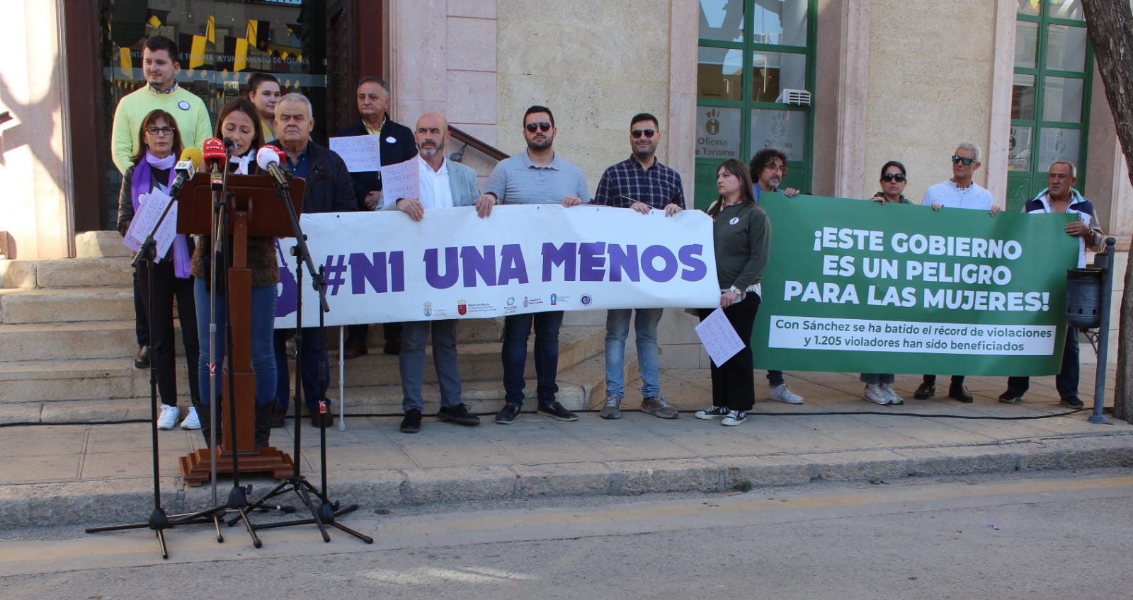 VOX Totana intenta boicotear un acto institucional del 25N