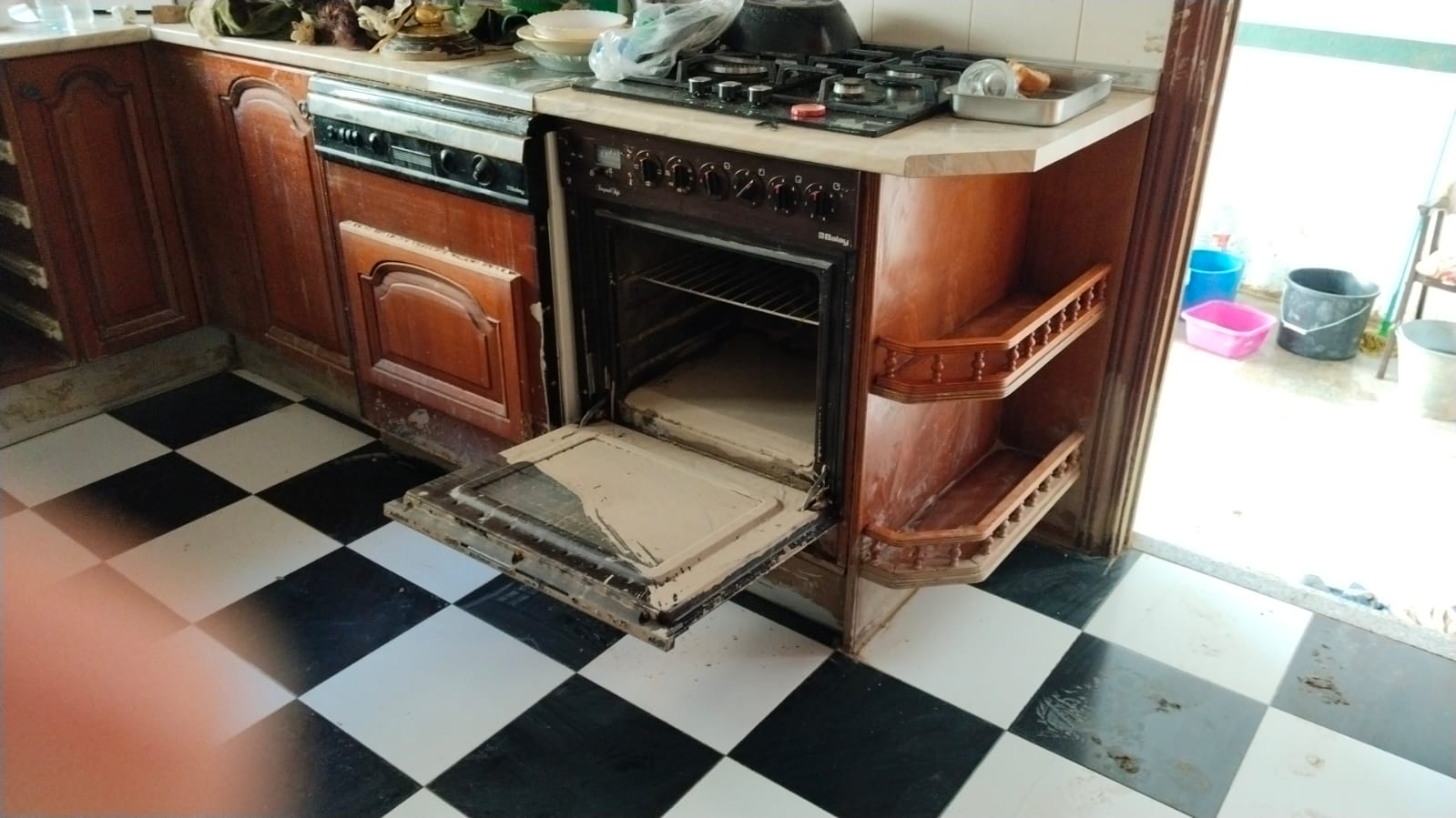 Estado actual de la cocina de María Lourdes