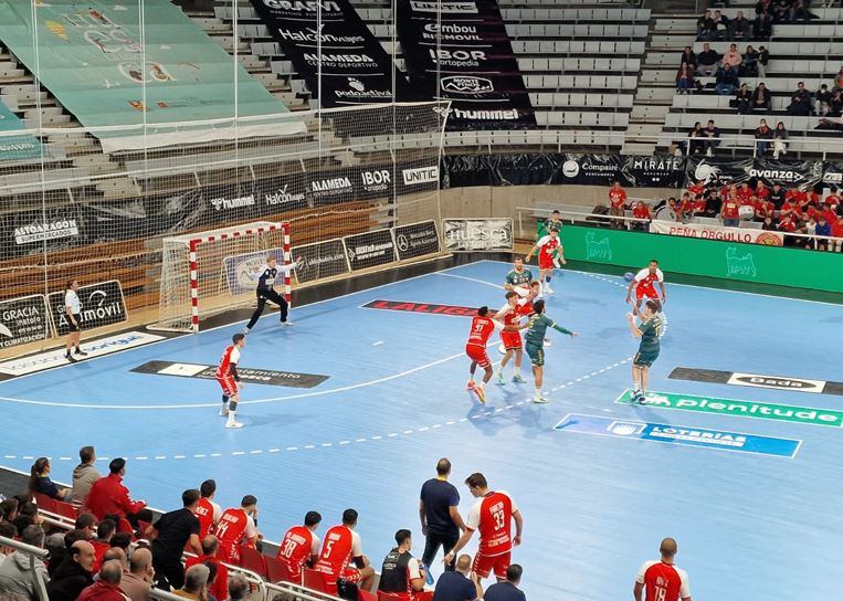 Bada Huesca perdía en el Palacio de los Deportes ante el BM Nava