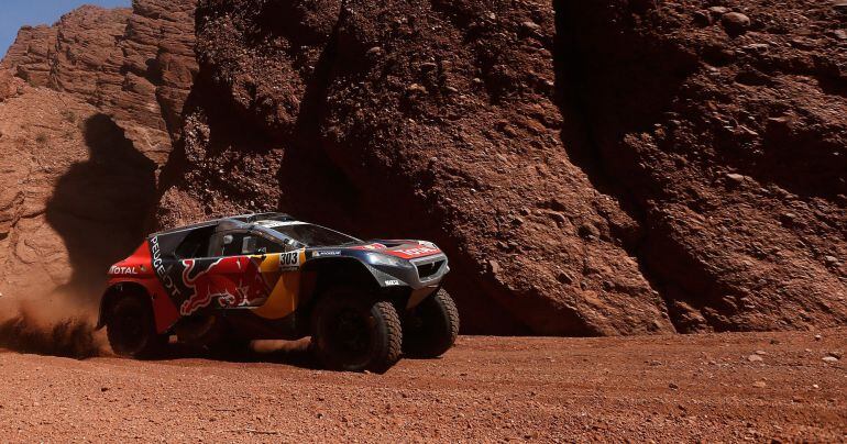 Carlos Sainz, durante la novena etapa del Dakar 2016 en la que se ha colocado primero de la clasificación de coches.