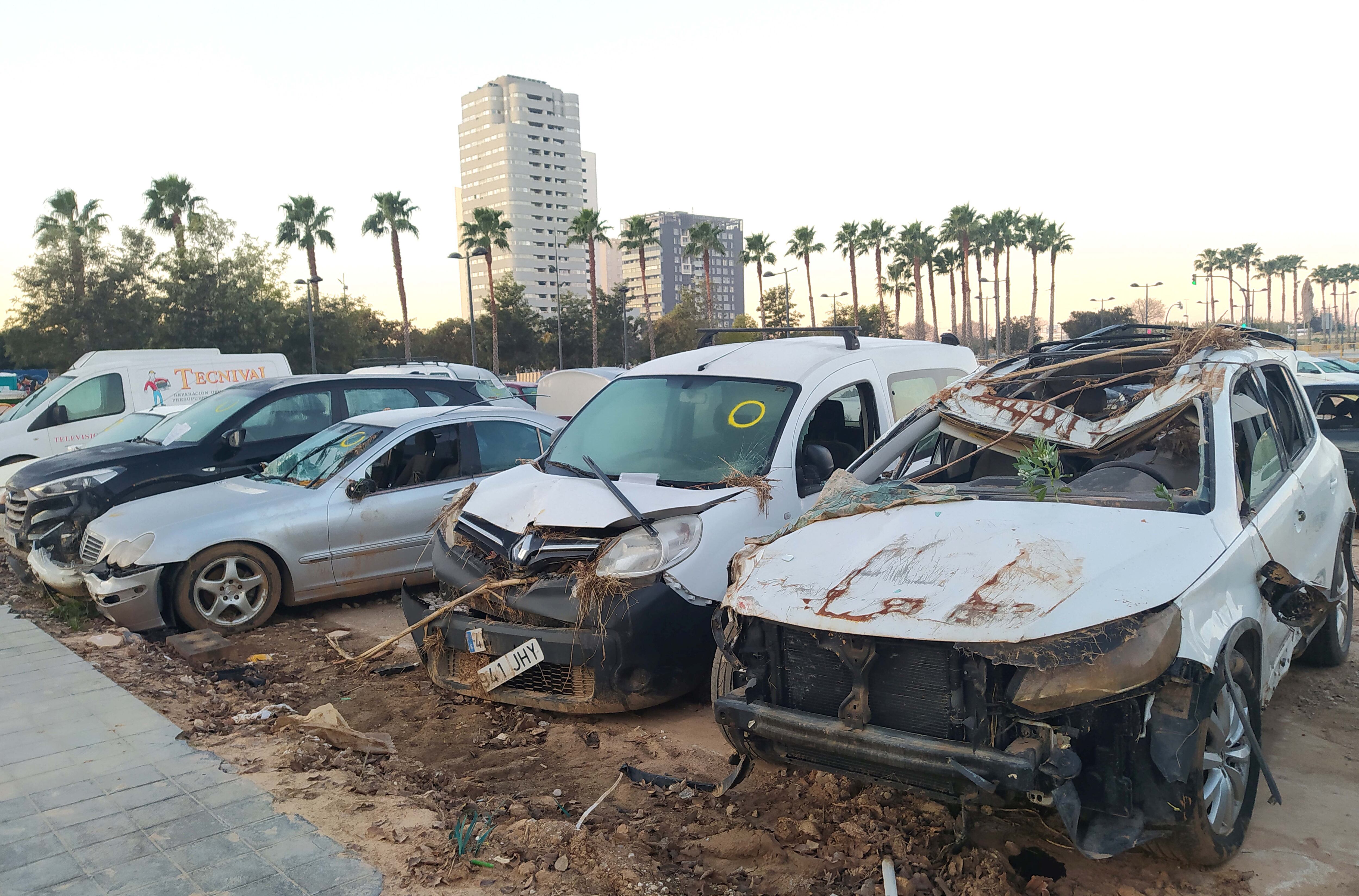 El Ayuntamiento de València retira cerca de 3.500 vehículos afectados por la DANA y da por clausuradas las 25 campas de las tres pedanías