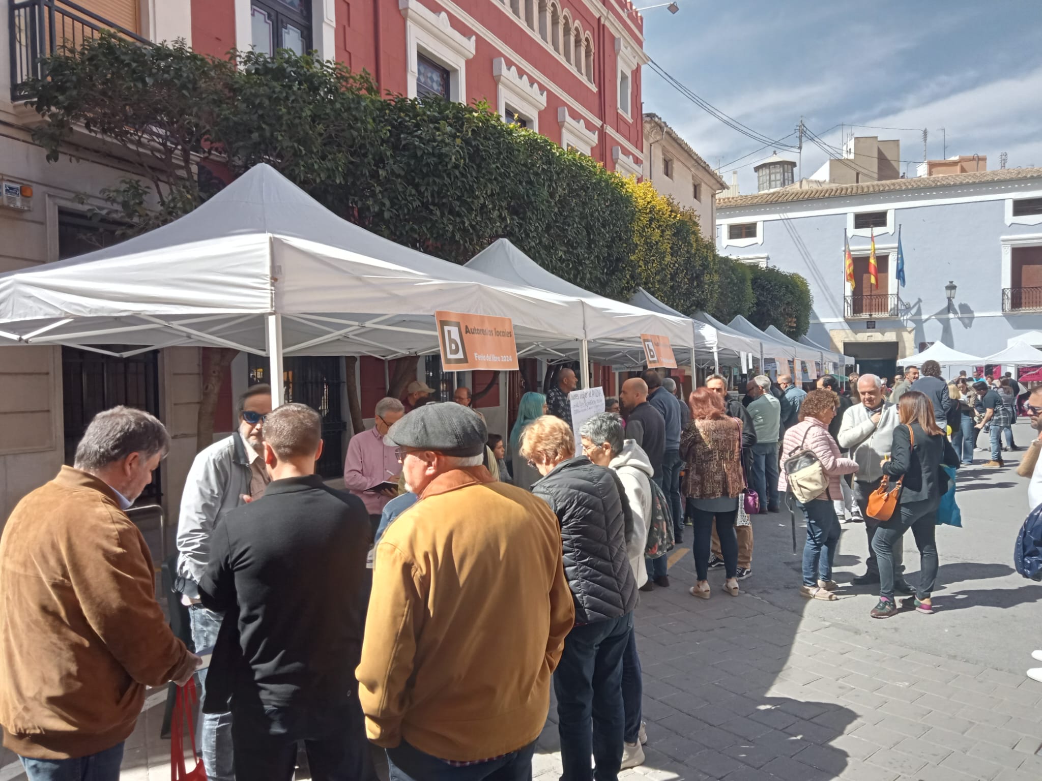 Feria del libro 2024 en Villena