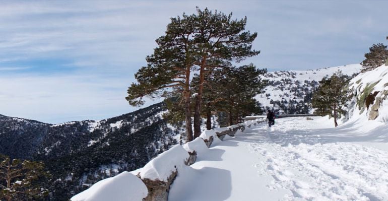 La nieve ha difucultado el acceso por carretera