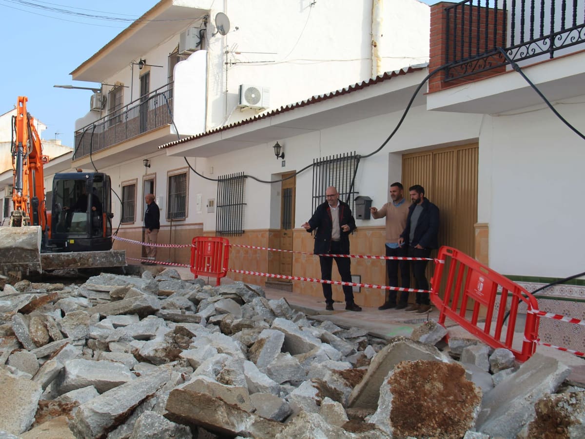 El Ayuntamiento de Cártama impulsa la mejora de tres calles en la barriada de El Sexmo