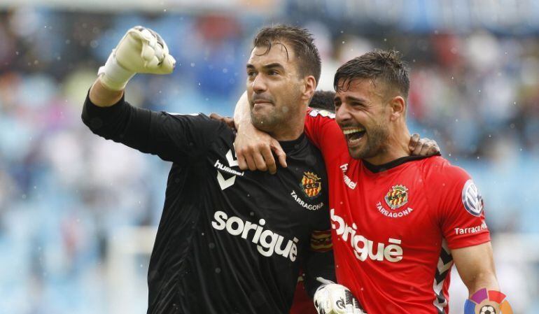 Manolo Reina i Xavi Molina celebren la victòria a Saragossa.