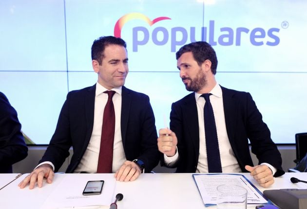 Teodoro García Egea (i) y Pablo Casado, en la reunión del Comité Ejecutivo Nacional del PP.