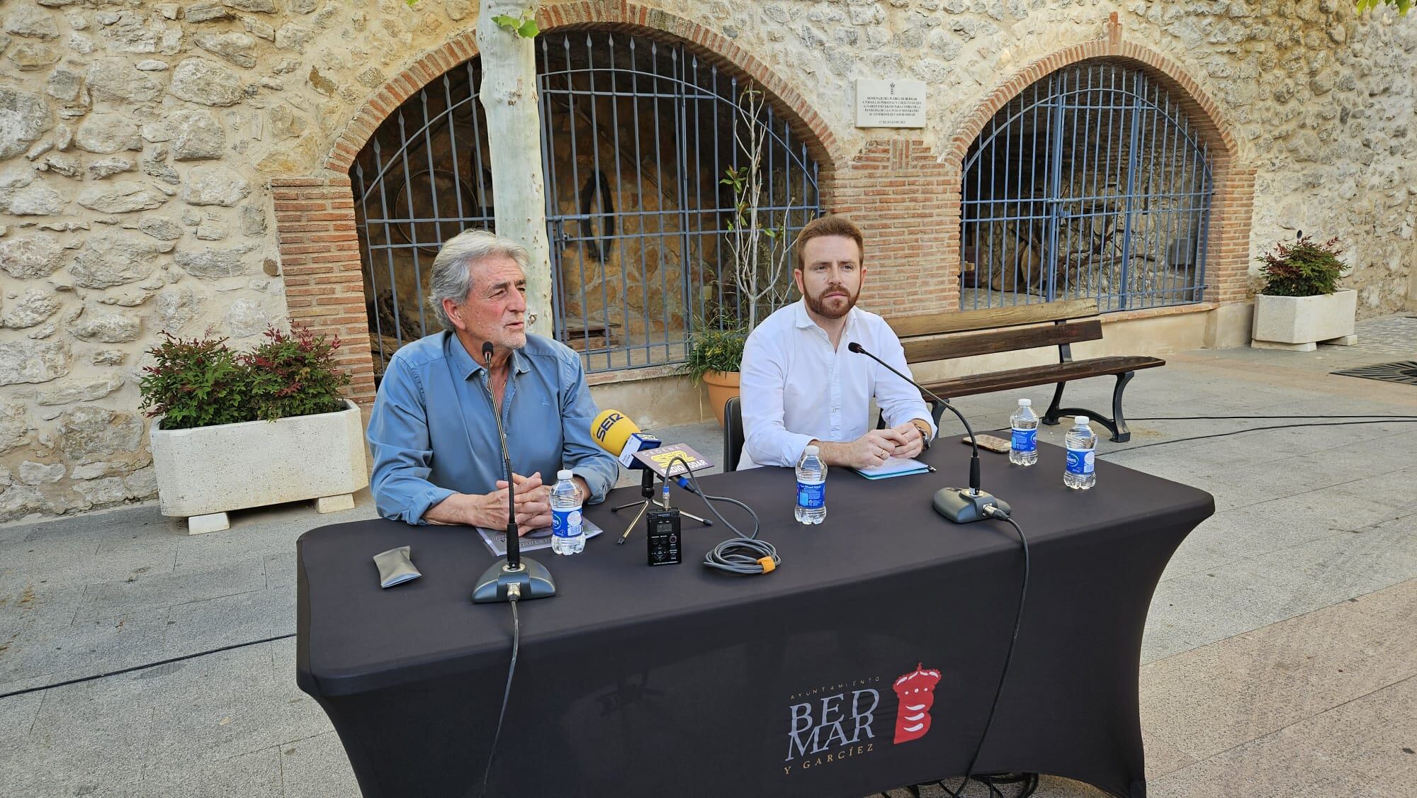 Momento de la presentación por Fernando Viedma