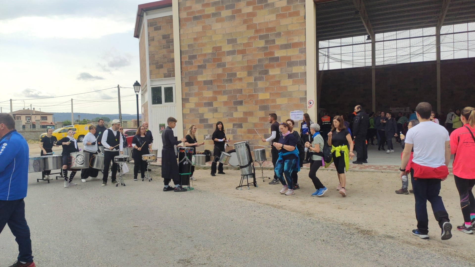 Llegada al polideportivo de El Fresno