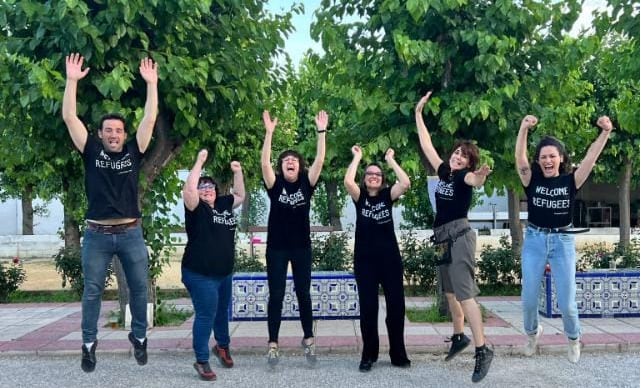 Teresa Fuentes, segunda por la derecha, junto a otros miembros de la Asociación Amigos de Ritsona.