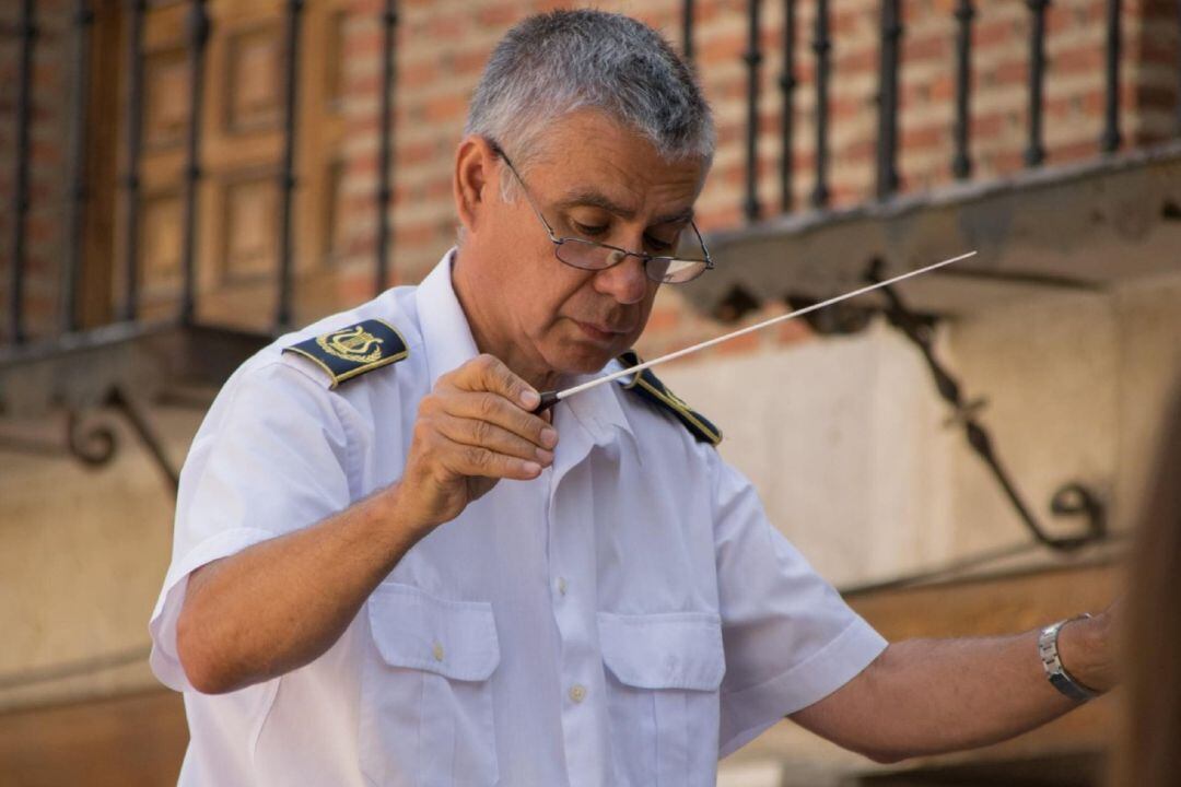 Se jubila el director titular de la Banda Municipal de Música de Palencia por motivos de salud