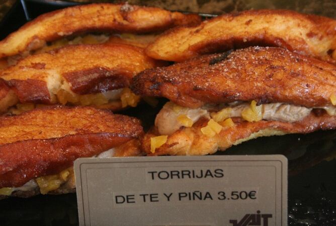 "Si se llevan tres de las otras, de estas se llevan una, y si les gustan, repiten. ¡Que les tienen que gustar porque están buenísimas!", cuenta Agustín Alonso. Cada 'neotorrija' de Vait cuesta 3,50 euros.