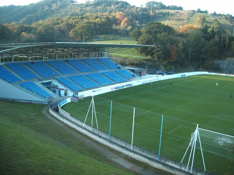 El campo principal de Zubieta tiene solo una grada.