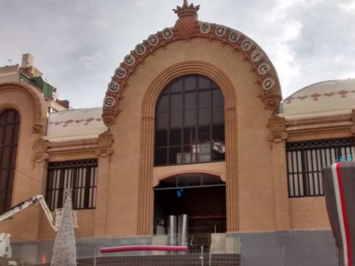 El trasllat al nou Mercat Central serà després de Reis