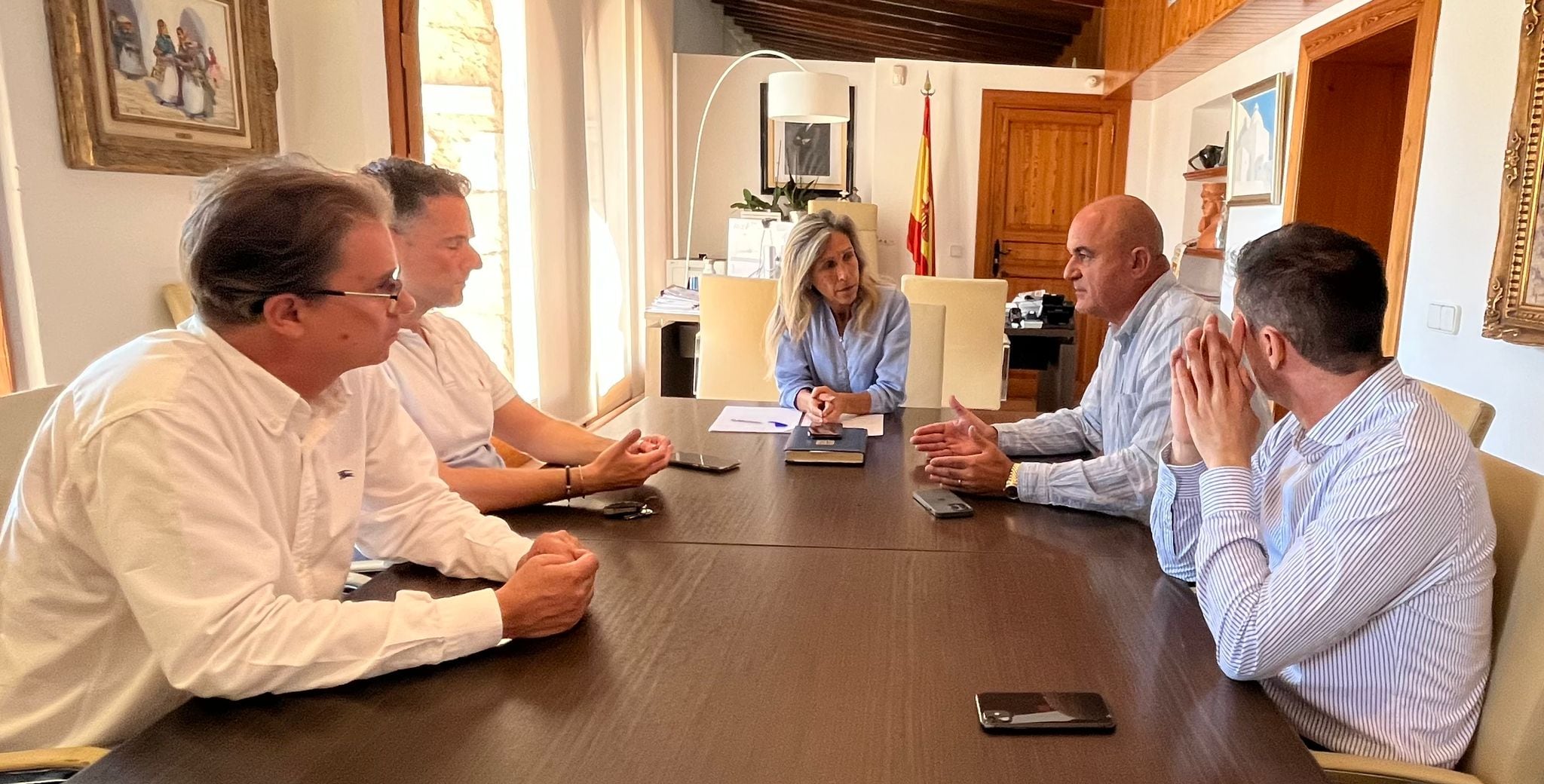 Imagen de la reunión en Santa Eulària (Consell)