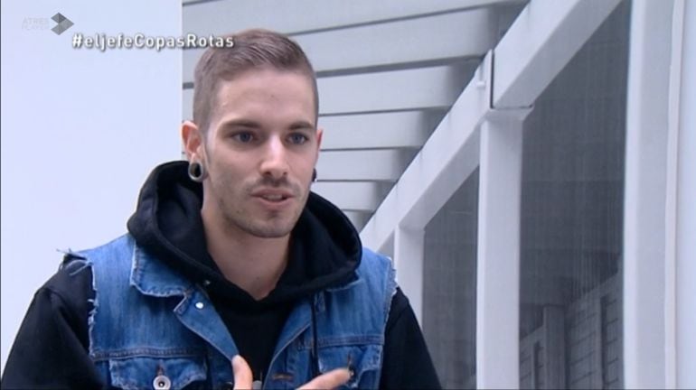 Álex, el empleado de Copas Rotas que despidió a su jefe en 'El jefe infiltrado'