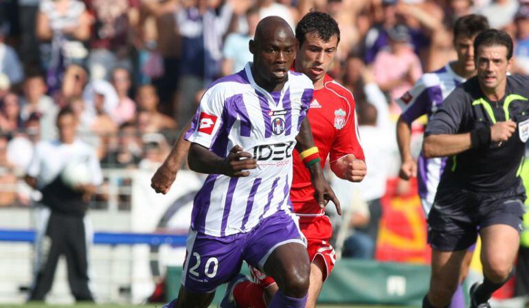 Achille Emaná durant la seva etapa amb el Toulouse.